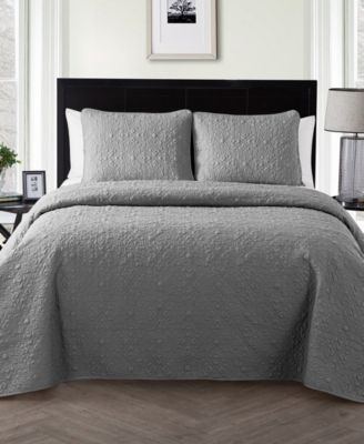 VCNY HOME CAROLINE EMBOSSED QUILT SETS