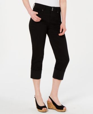 macys womens levi capris