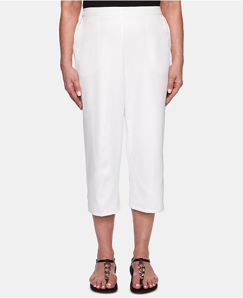 Alfred Dunner Petite In The Navy Lattice Trim Capri Pants