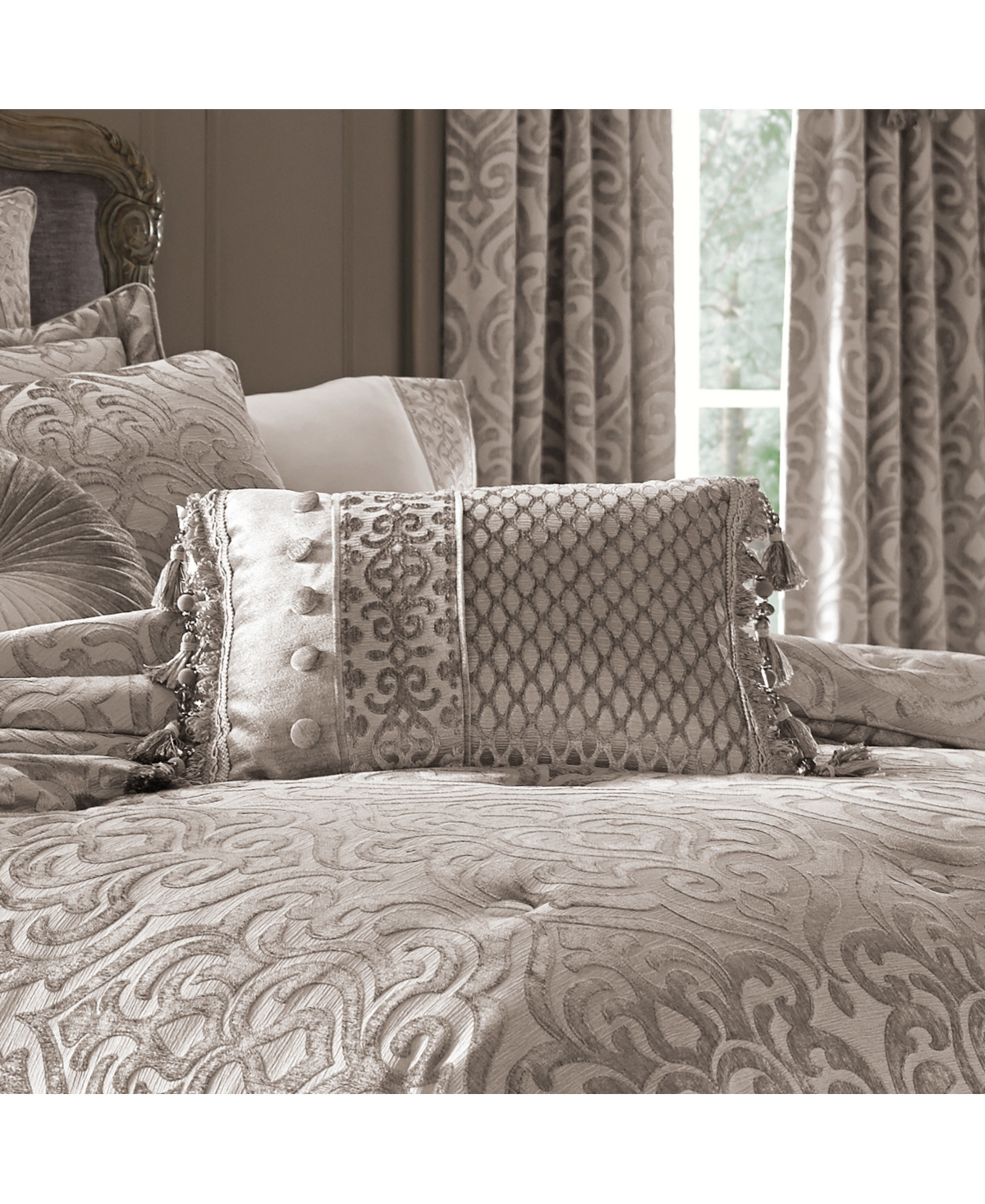 J Queen New York Sicily Decorative Pillow, 15