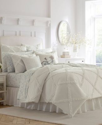 white comforter set