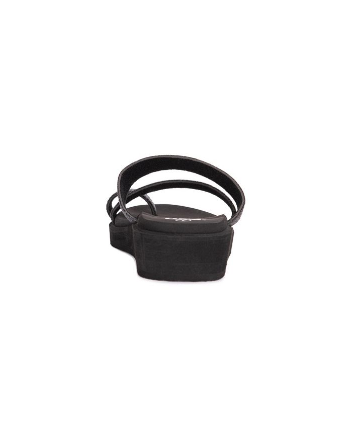 muk luks pitch solo wedge
