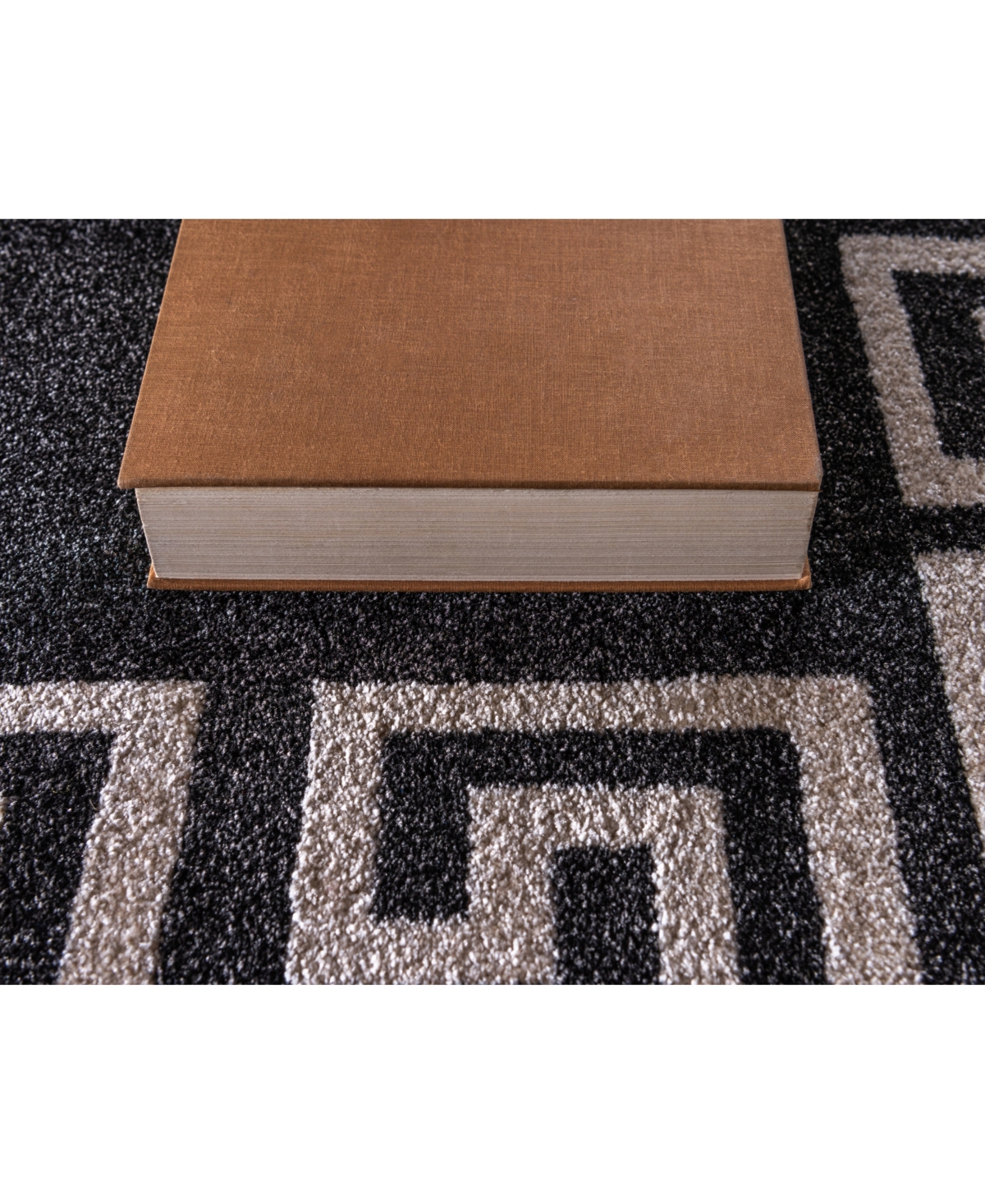 Bayshore Home Anzu Anz2 10' Area Rug
