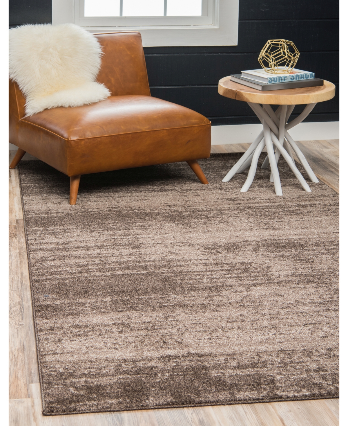 Bayshore Home Lyon Lyo3 5' x 8' Area Rug