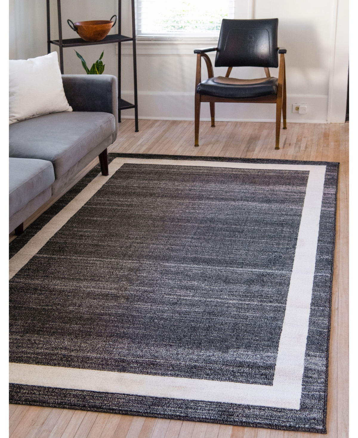 Bayshore Home Lyon Lyo5 9' x 12' Area Rug