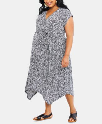 macys plus maternity