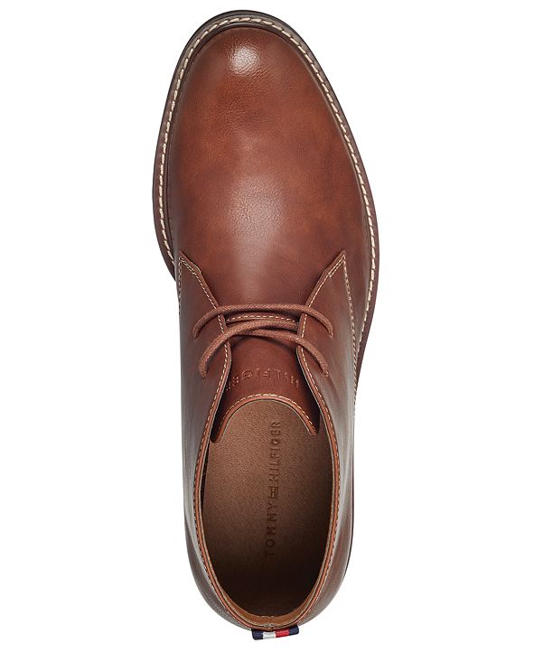 tommy hilfiger men's gervis chukka boots