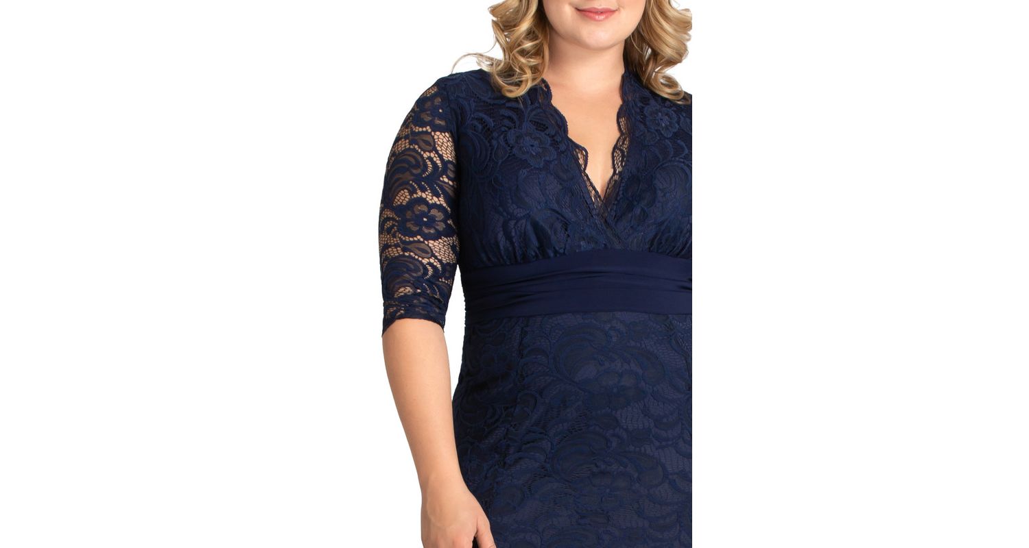 Women's Plus Size Screen Siren Lace Evening Gown
