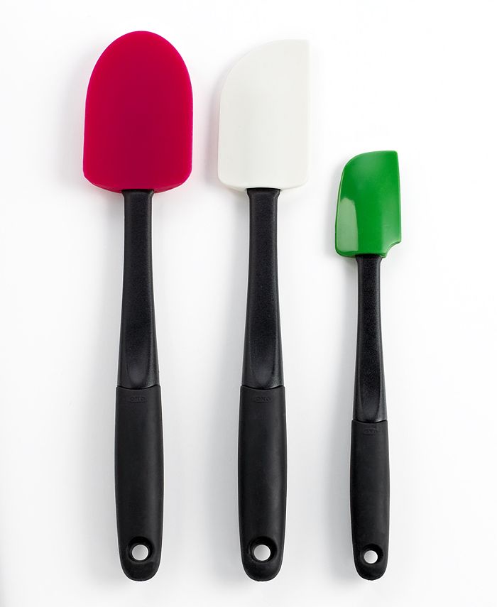 OXO - The OXO Small Silicone Spatula is ideal for small bowls and