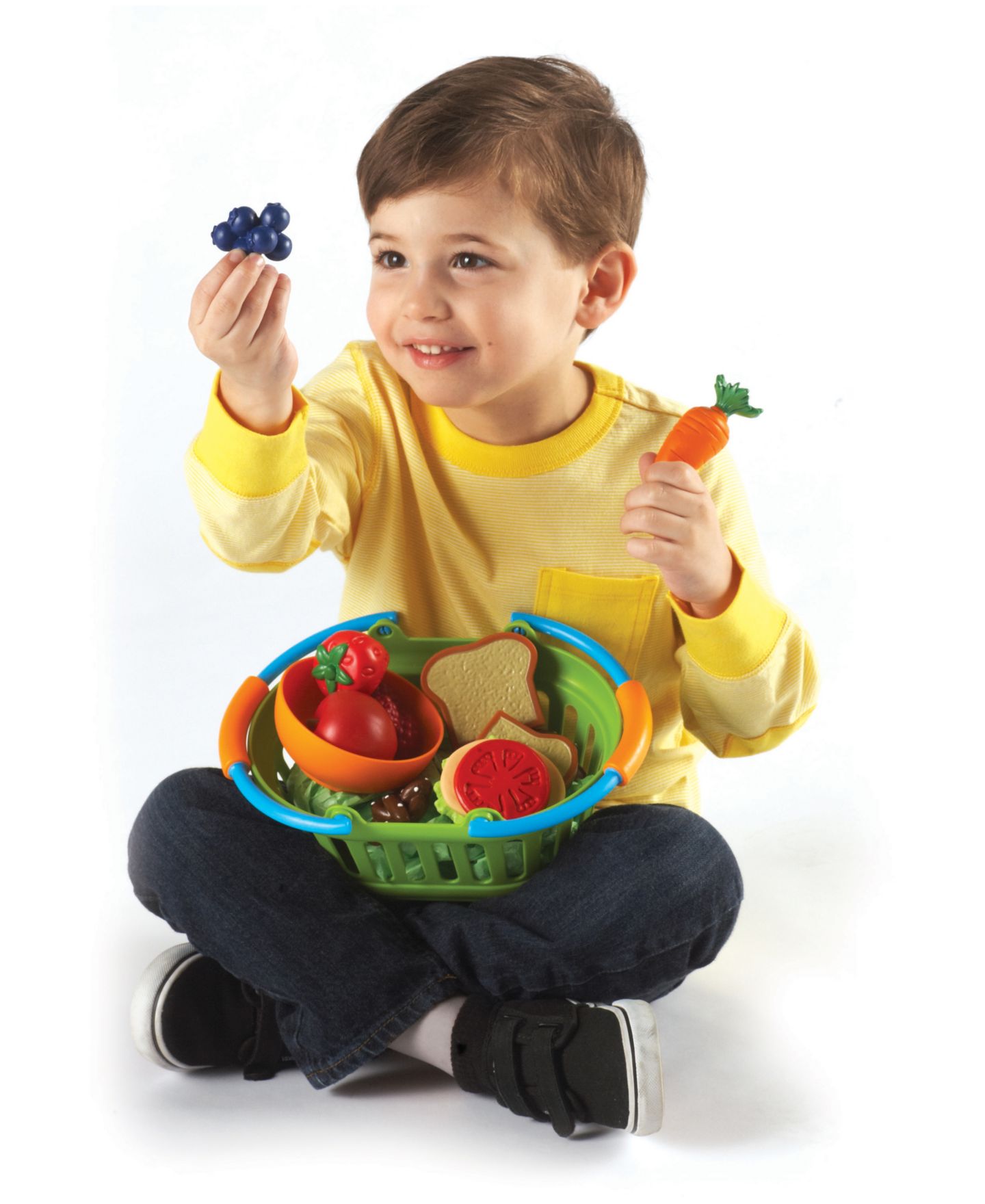 Детские игрушки Areyougame New Sprouts Healthy Lunch 15-Piece Play Food Set, Ages 2+ — фото 6