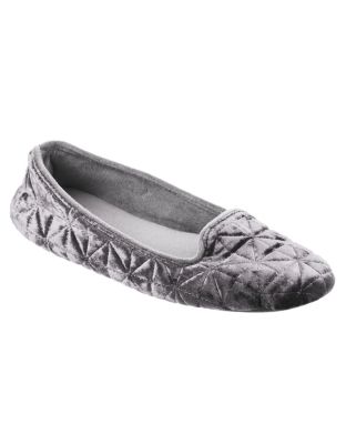 velour slippers