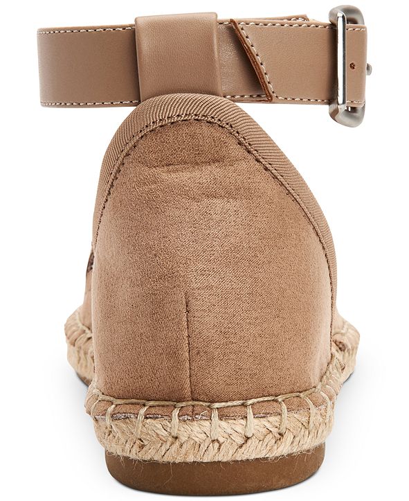 paminaa flat sandals