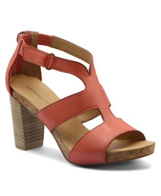 naturalizer daphne platform sandal