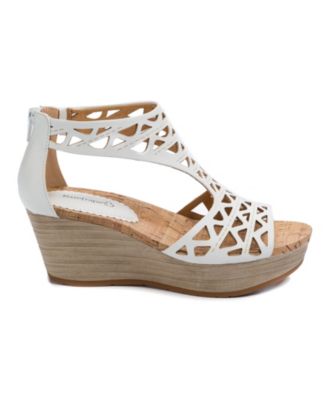 bare traps miriam wedge sandal