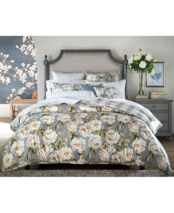 Furniture - Bella Upholstered Queen Bed