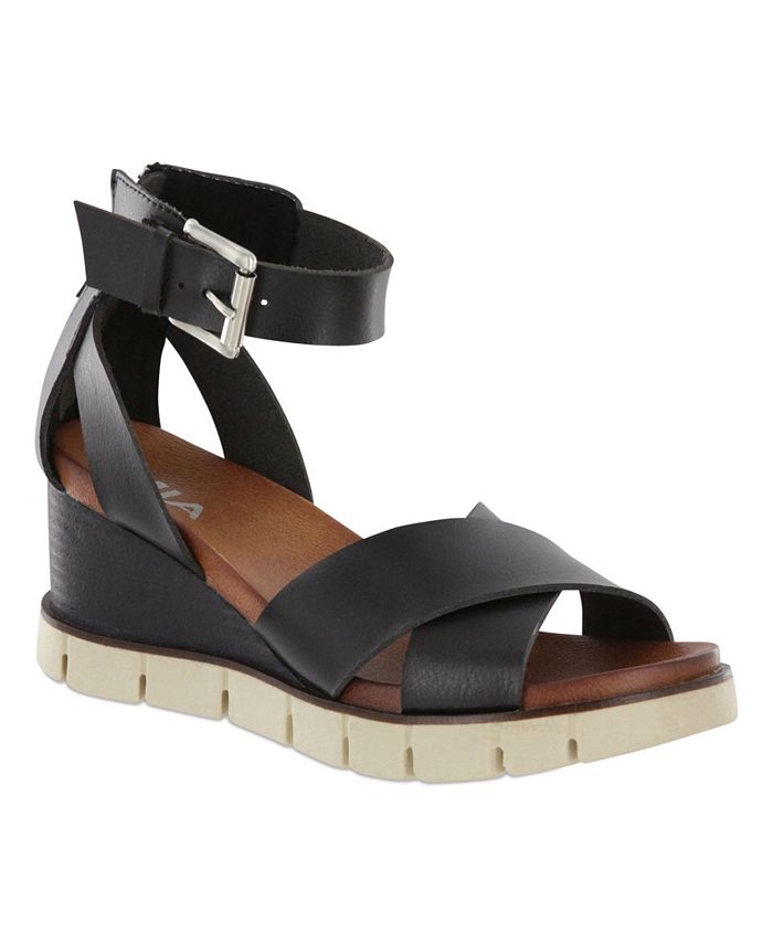 Mia lauri wedge sandal 2025