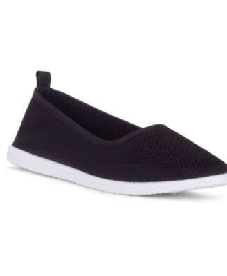 slip on athleisure shoes
