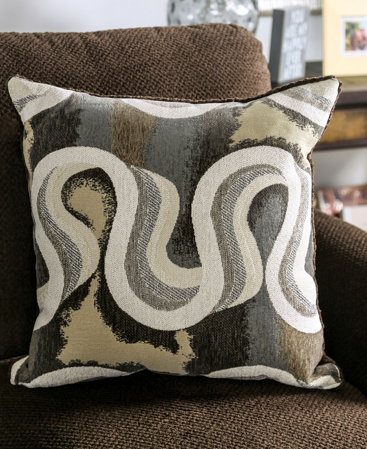 Furniture of America Korona Park Upholstered Loveseat