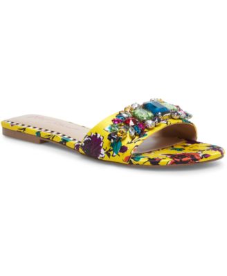 betsey johnson flip flops