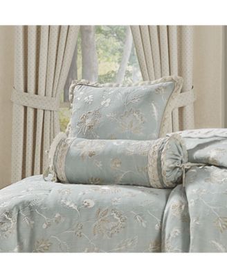 Garden View Decorative Pillow, 18" x 18"