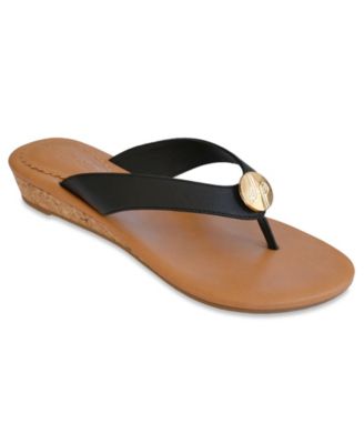 lindsay phillips flip flops