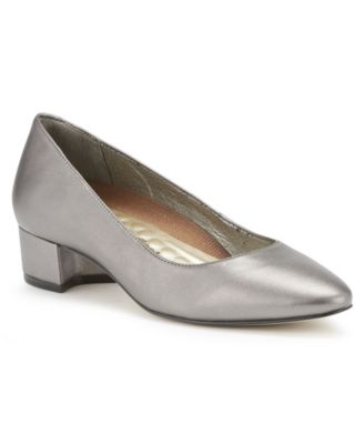 silver shoes size 9 wide