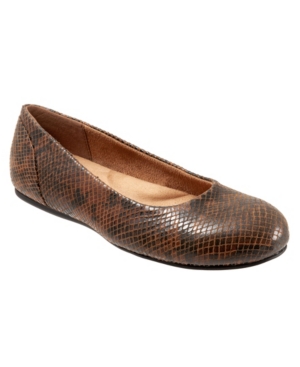 image of SoftWalk Sonoma Flat Women-s Shoes