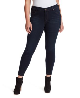 Jessica Simpson Trendy Plus Size Kiss 