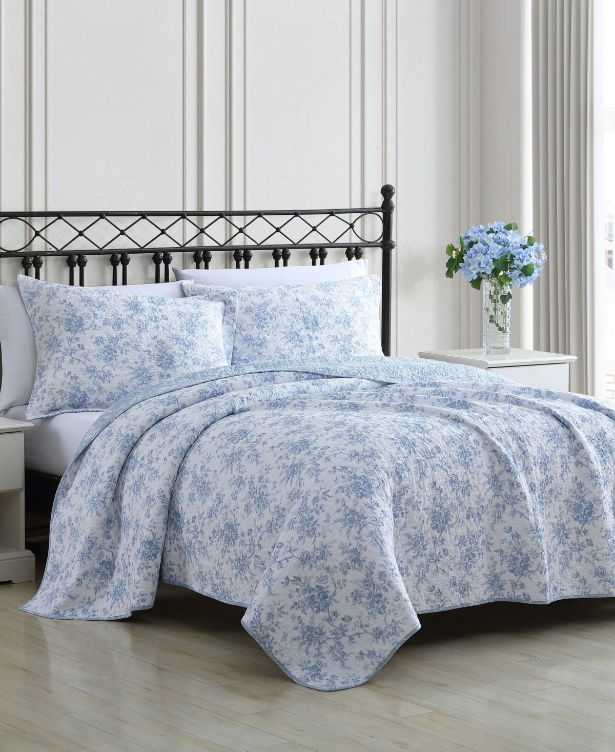 Laura Ashley Walled Garden Reversible Piece Quilt Set