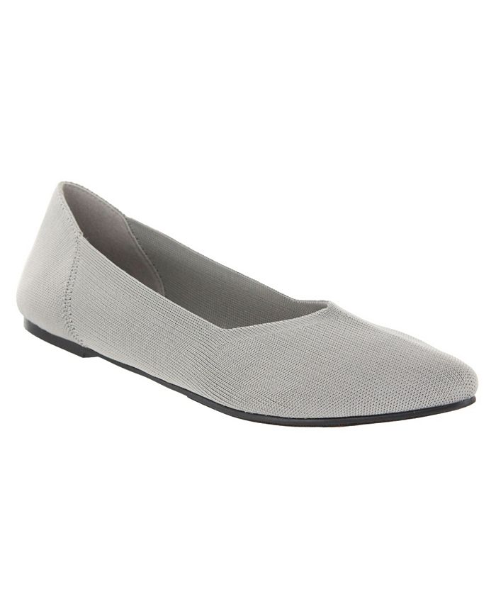 mia kerri pointed toe flyknit flat