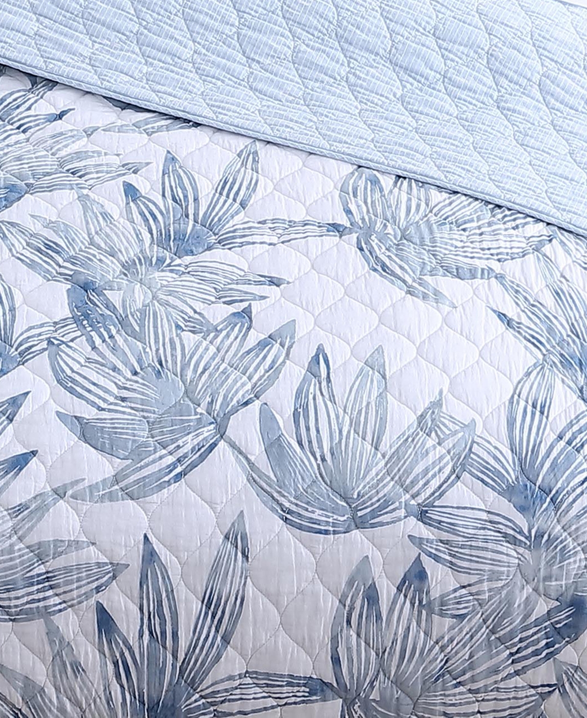 Tommy Bahama Home Kayo Reversible -Pc. Quilt Set