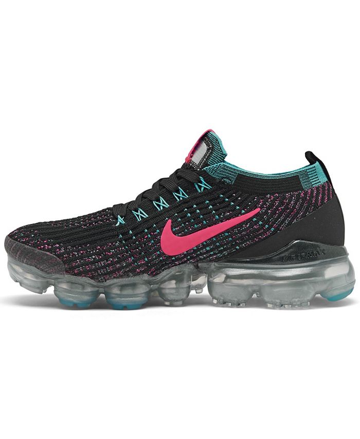nike vapormax at finish line