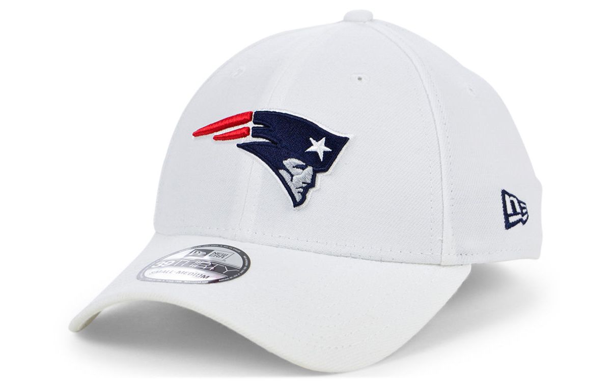 Классическая кепка New England Patriots White Team Classic 39-го размера