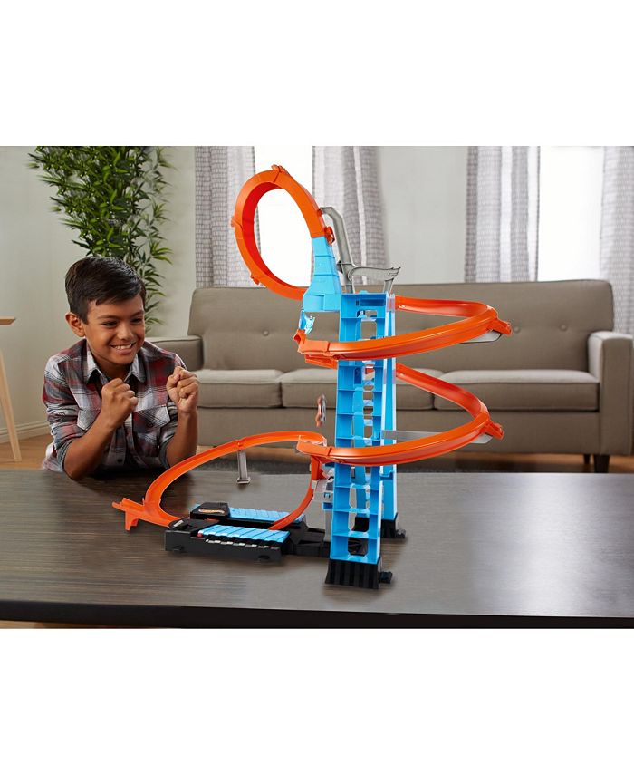 Hot Wheels Sky Crash Tower™, Track Set Macy