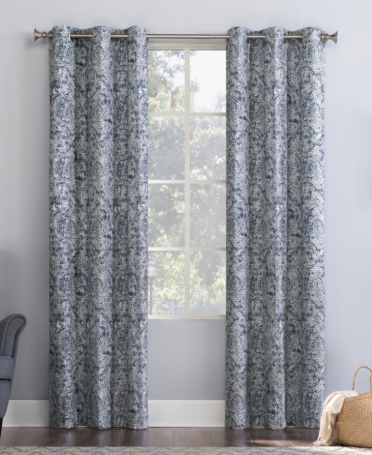 https://slimages.macysassets.com/is/image/MCY/products/5/optimized/18061045_fpx.tif?wid=1200&fmt=jpeg&qlt=100