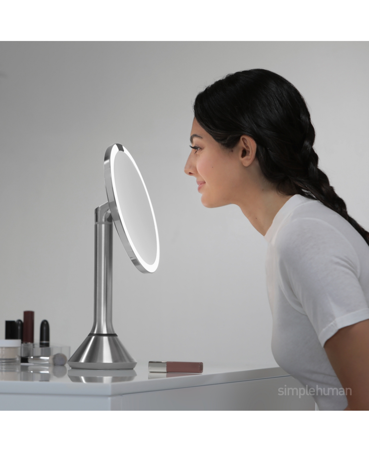 simplehuman Round Sensor Makeup Mirror with Touch-Control Dual Light Settings