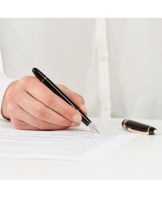 Meisterst&amp;uuml;ck Classique Black Resin &amp; Gold-Coated Fountain Pen 