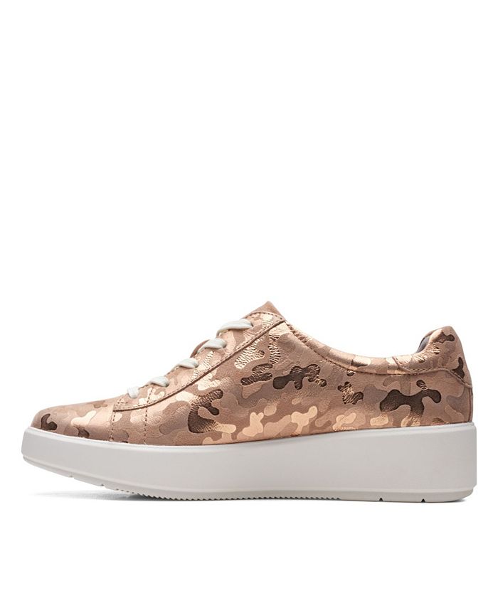 clarks layton pace platform sneakers