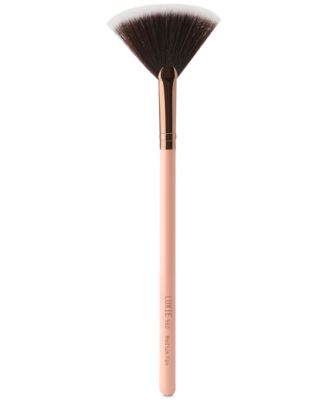 Månenytår Arbitrage Spild LUXIE 560 Rose Gold Medium Fan Brush - Macy's