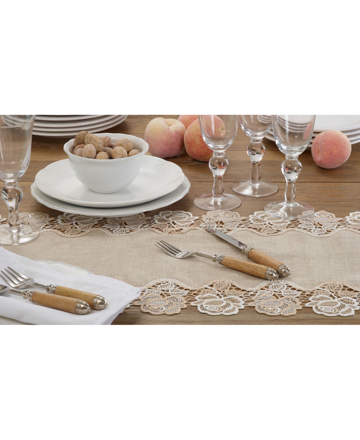 Saro Lifestyle Lace Table Runner with Rose Border Design, 108