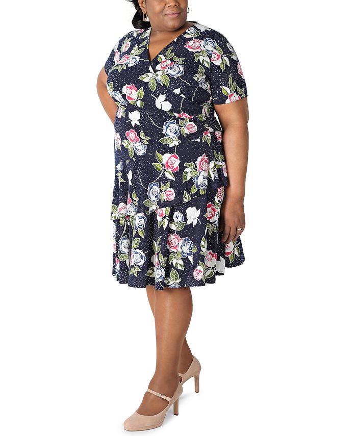 Robbie Bee Women's Plus Size Bell-Sleeve Lace Dress Medium Red Size 2X