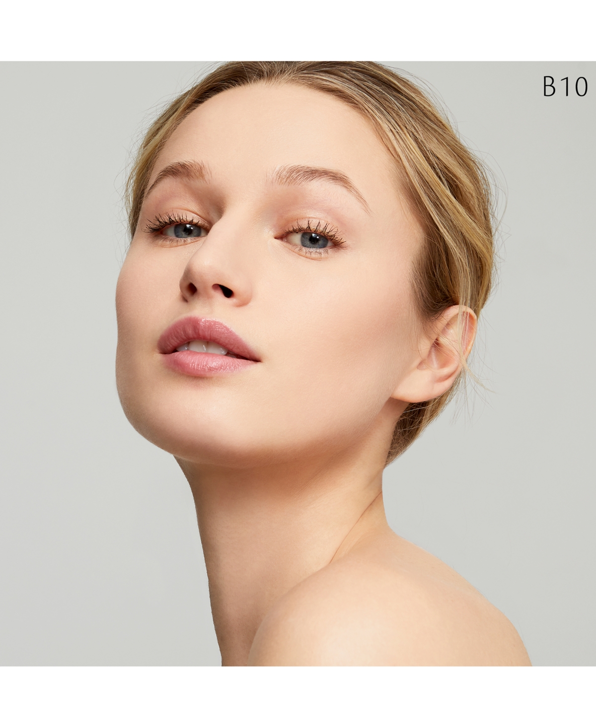 Clé De Peau Beauté Radiant Fluid Foundation Matte Broad Spectrum Spf 20 Sunscreen