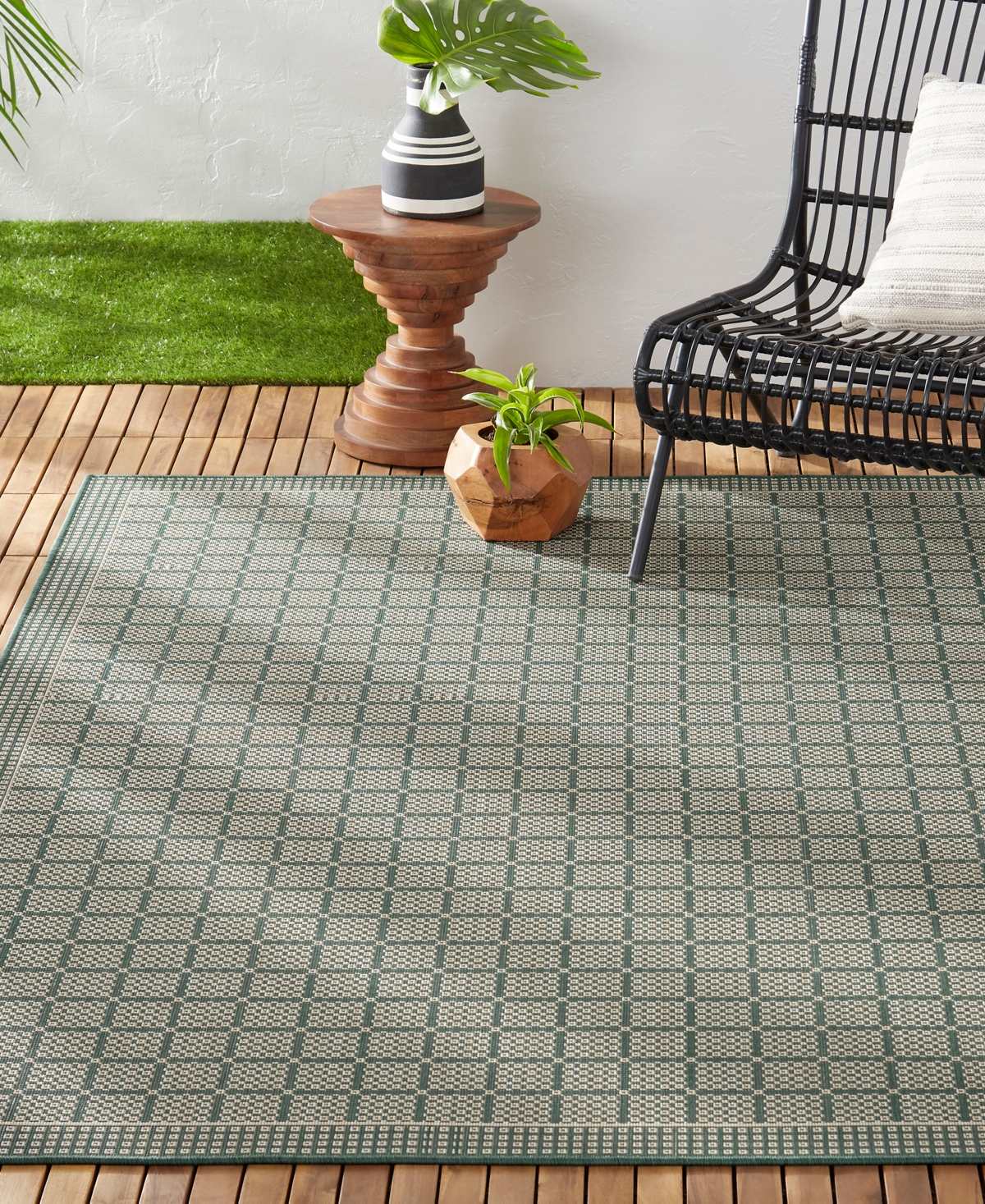 Nicole Miller Patio Country Luna 5'2 7'2 Outdoor Area Rug