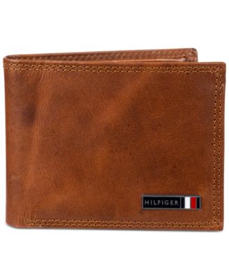 Tommy Hilfiger - Men's Edisto RFID Traveler Leather Wallet