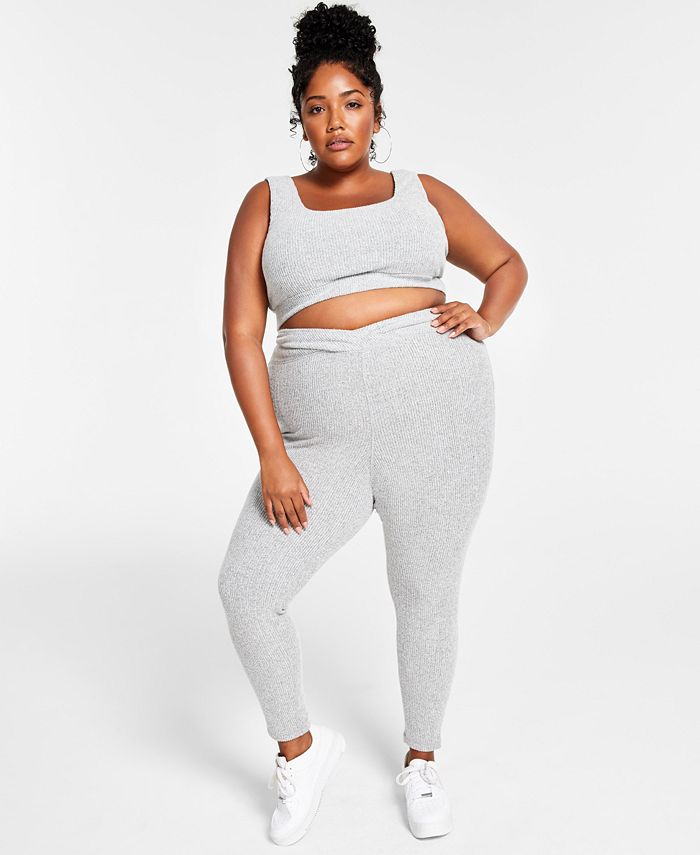 Plus Size Ribbed Cropped Leggings