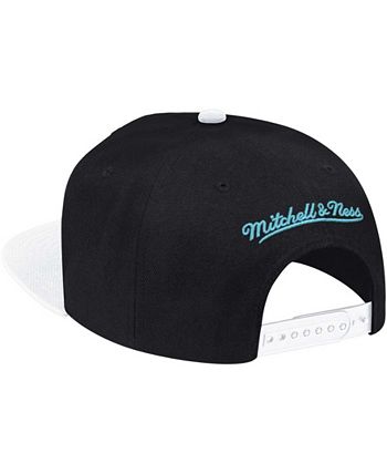 Mitchell & Ness - Men's Black/White Philadelphia 76ers Snapback Adjustable Hat