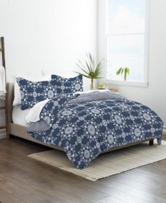 ienjoy Home Ultra Soft Daisy Medallion Reversible 2- Pc. Comforter Set, Twin