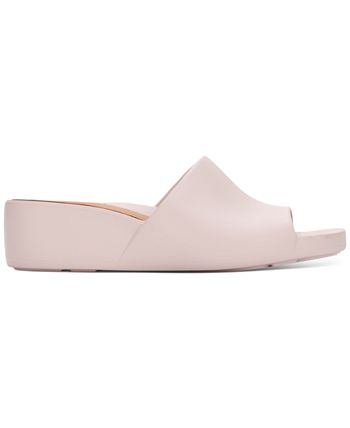 Gentle Souls by Kenneth Cole Women s Gisele Wedge Slide Sandals