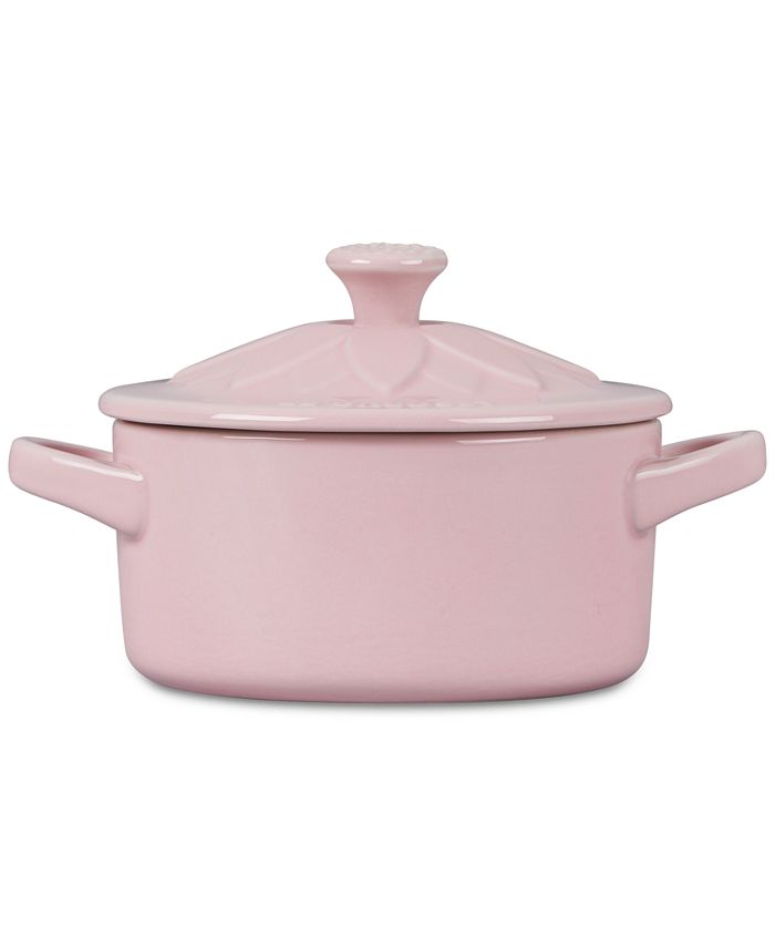 World Tableware CIS-26 Cast Iron 7.5 Ounce Mini Dutch Oven with Lid