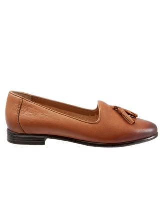 Liz Tassel Flat